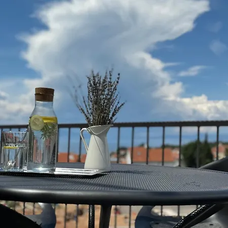 Ein Haus In Der Sonne Apartment Malinska