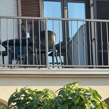 Ein Haus In Der Sonne Apartment