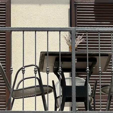 Ein Haus In Der Sonne Apartment *