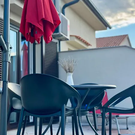 Ein Haus In Der Sonne Apartmán *