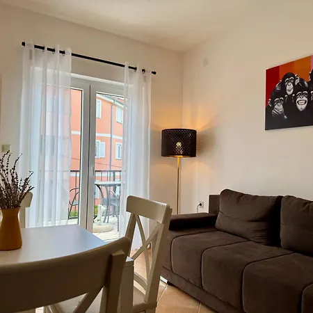 Ein Haus In Der Sonne Apartament Malinska