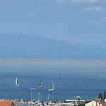 Ein Haus In Der Sonne Malinska
