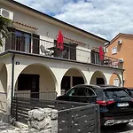 شقة Ein Haus In Der Sonne *
