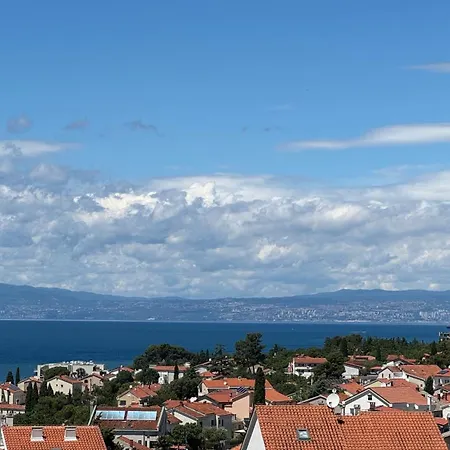 Ein Haus In Der Sonne * Malinska