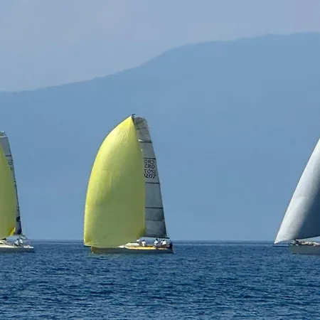 Ein Haus In Der Sonne *